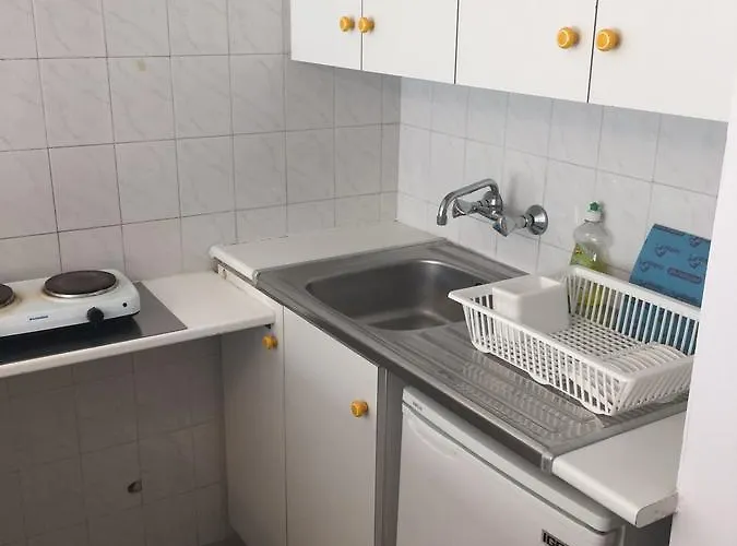 Nautilus Tourist 3* Larnaka