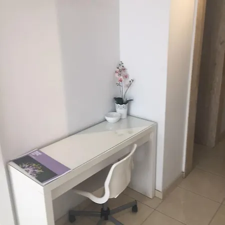 Nautilus Tourist Hotel apartamentowy 4*