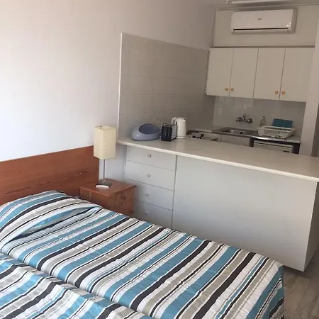 Nautilus Tourist 4* לרנקה
