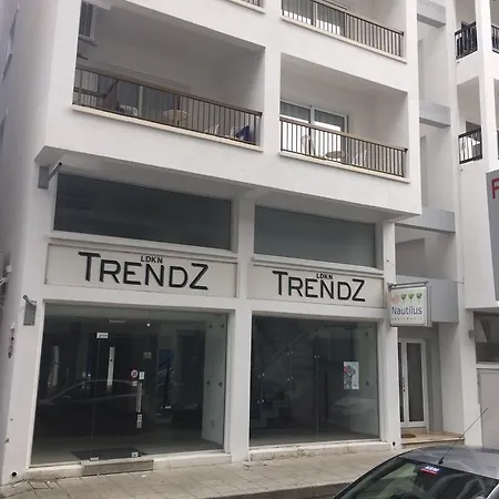 Nautilus Tourist Hotel apartamentowy 4*