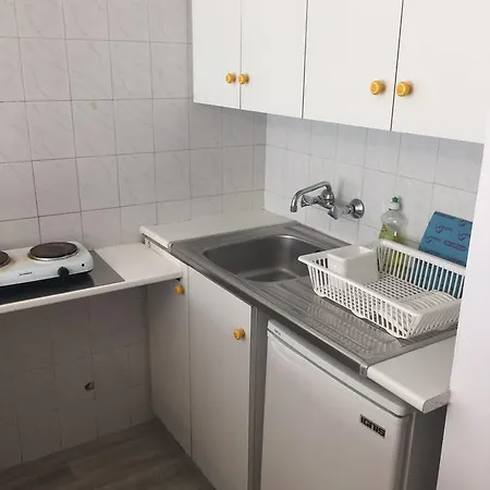 Nautilus Tourist 3* ラルナカ